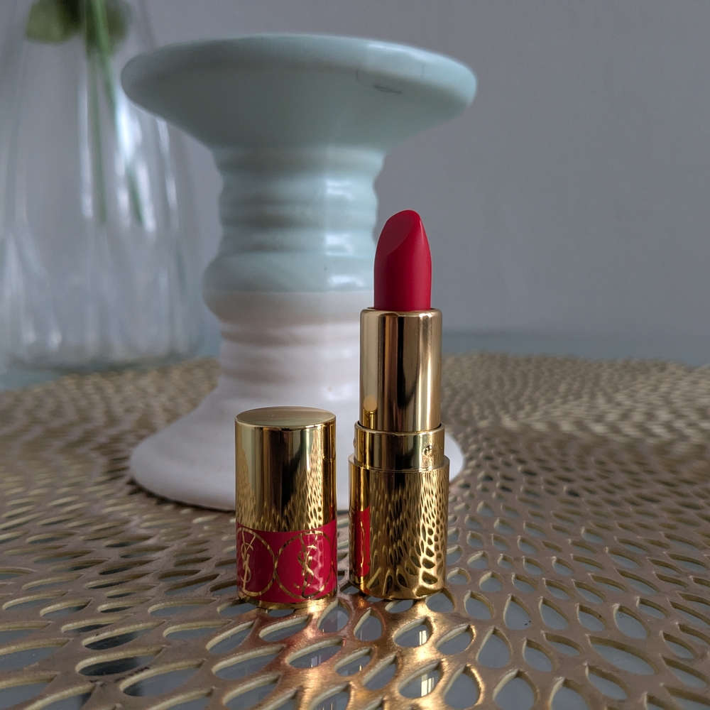 Luxurious Red Lipstick by Unknown Brand